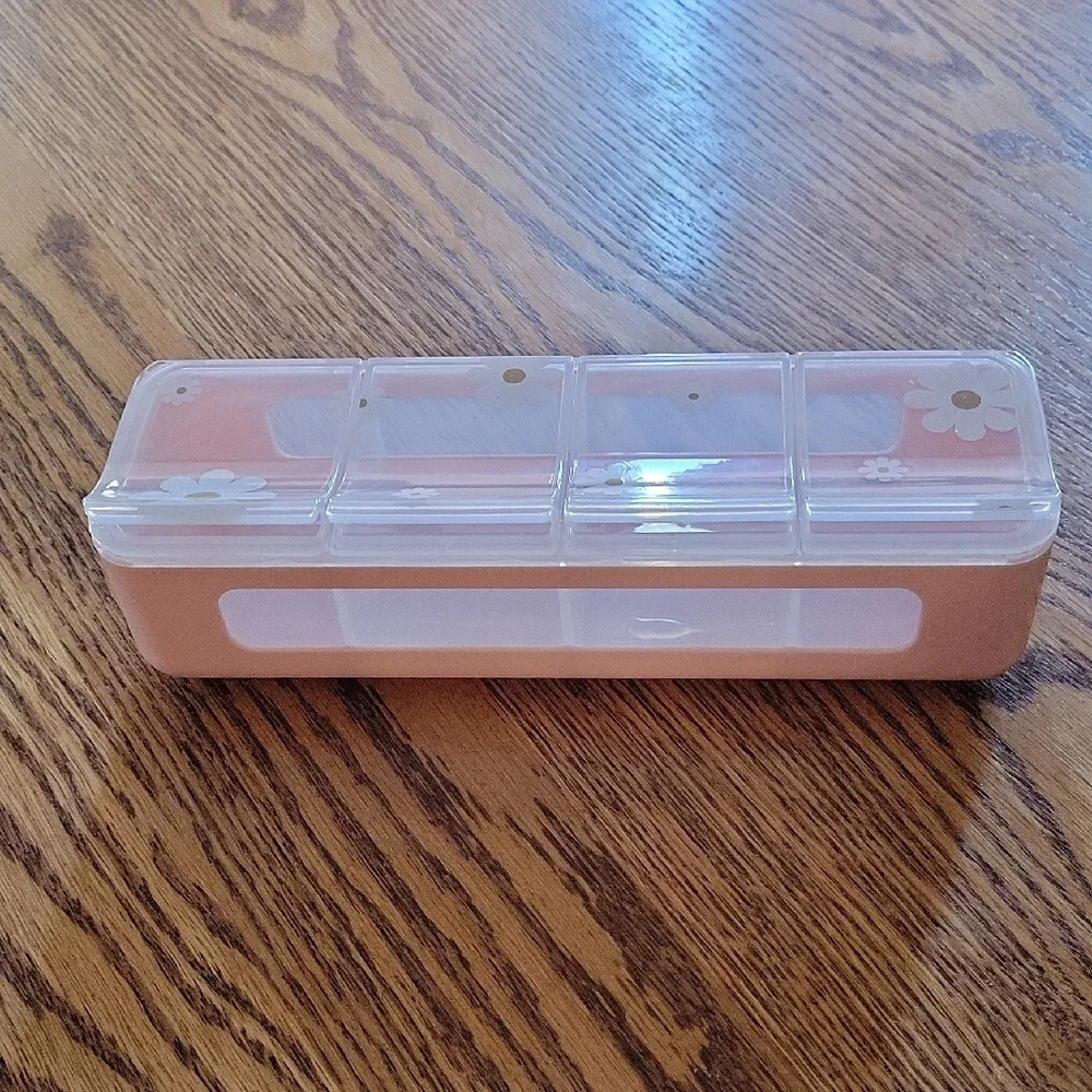 NWOT Daisy Clear Organizer Box